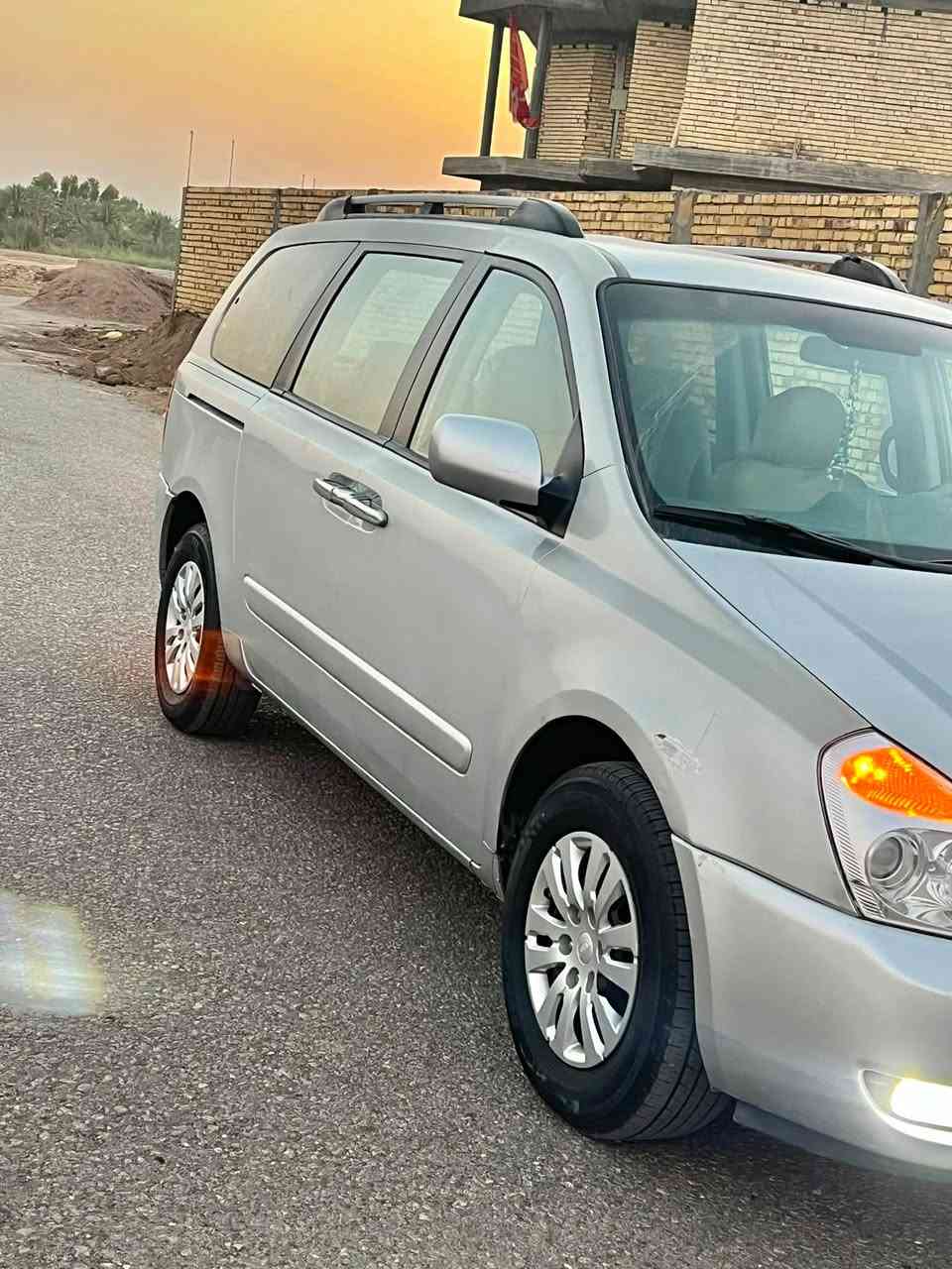 سيدونا للبيع موديل 8 وارد أمريكي سياره مكفوله من الضربه   والصبغ والمعجون فقط بيه شويه جراد
اخوان السياره مكفوله كير مكينه تخم تاير حداديه تبريد كله جديد جاهزه وين مايعجبك تفحص رقم إنكليزي بأسمي شرط مداور نفس اليوم مكان السياره بابل الشوملي  
السعر اتصل ع الرقم ***********
