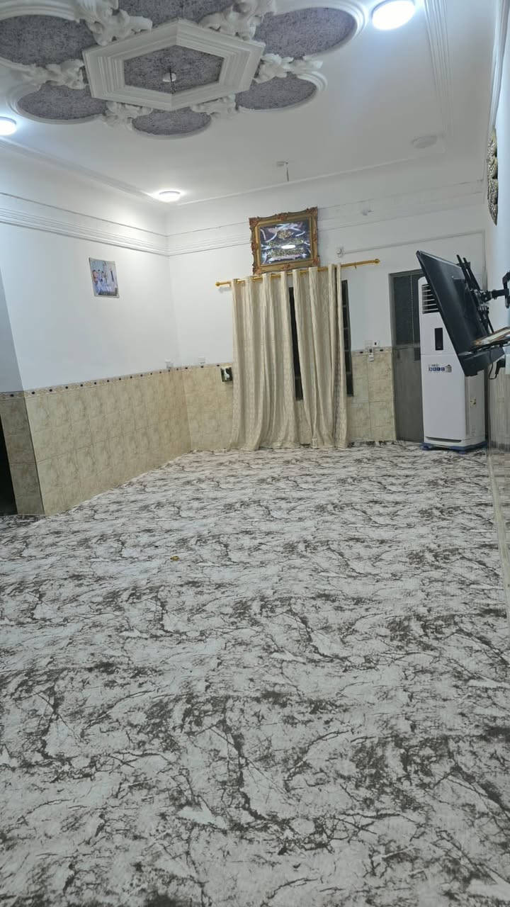 بيت في حي الحكم مقابيل مدرسه الحبوبي اوجامع ضياء الصالحين المساحه ٢٧٠ متر ركن شارع 20 متر على شارعين يتكون من ٢ غرف نوم وغرفه ثالثه سويت ومطبخ حار بارد وبراني وصاله كبيره وصحيات داخليه وخارجيه مع محل وكراج سيارة 🚗 وحديقه واسعه وطارمه أيضا للاستفسار مراسلة الصفحة او على الرقم ***********
ملاحظة (نستقبل كافة العروض العقارية)
