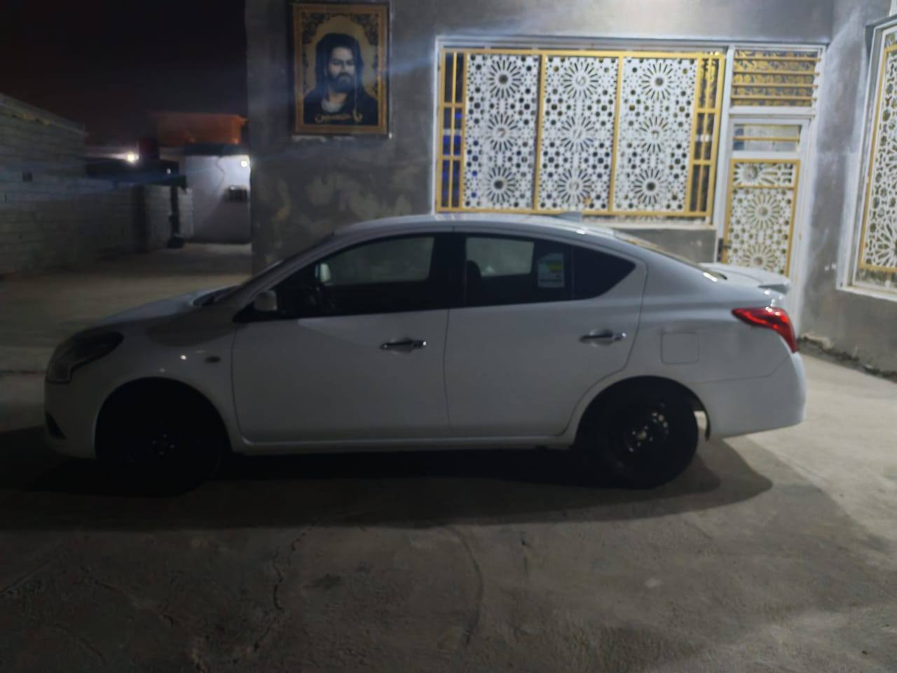 سلام وعليكم نيسان سني موديل 24 ماشيه 64 هندي أبو البليته سعر 123 وبيهه مجال ***********
