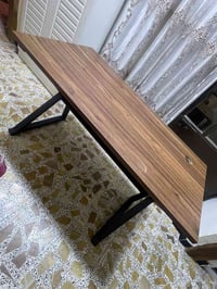 ميز • بي مجال