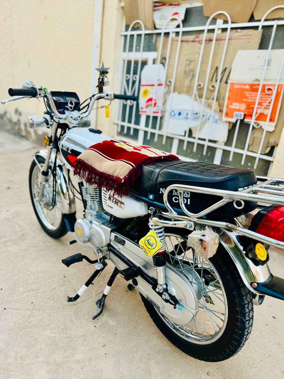 سلام عليكم دراجه نامه للبيع موديل 24السعر ٧٠٠ وبيه مجال مكاني بابل كفل رقمي ***********متواجد خاص
