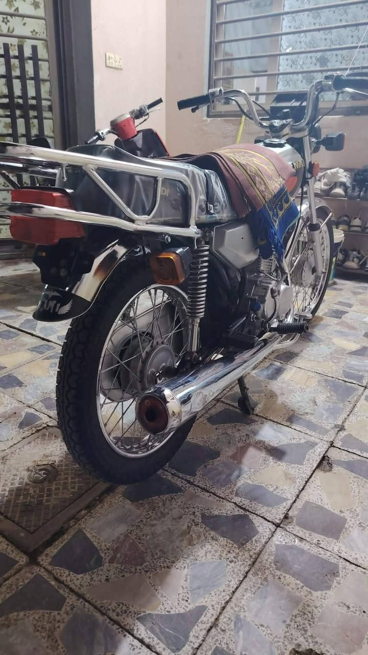 سلا عليكم دراجه اربعه كير تعمير أوراق اصولي شاصي 16 وتعميرها 25 السعر خاص ***********
