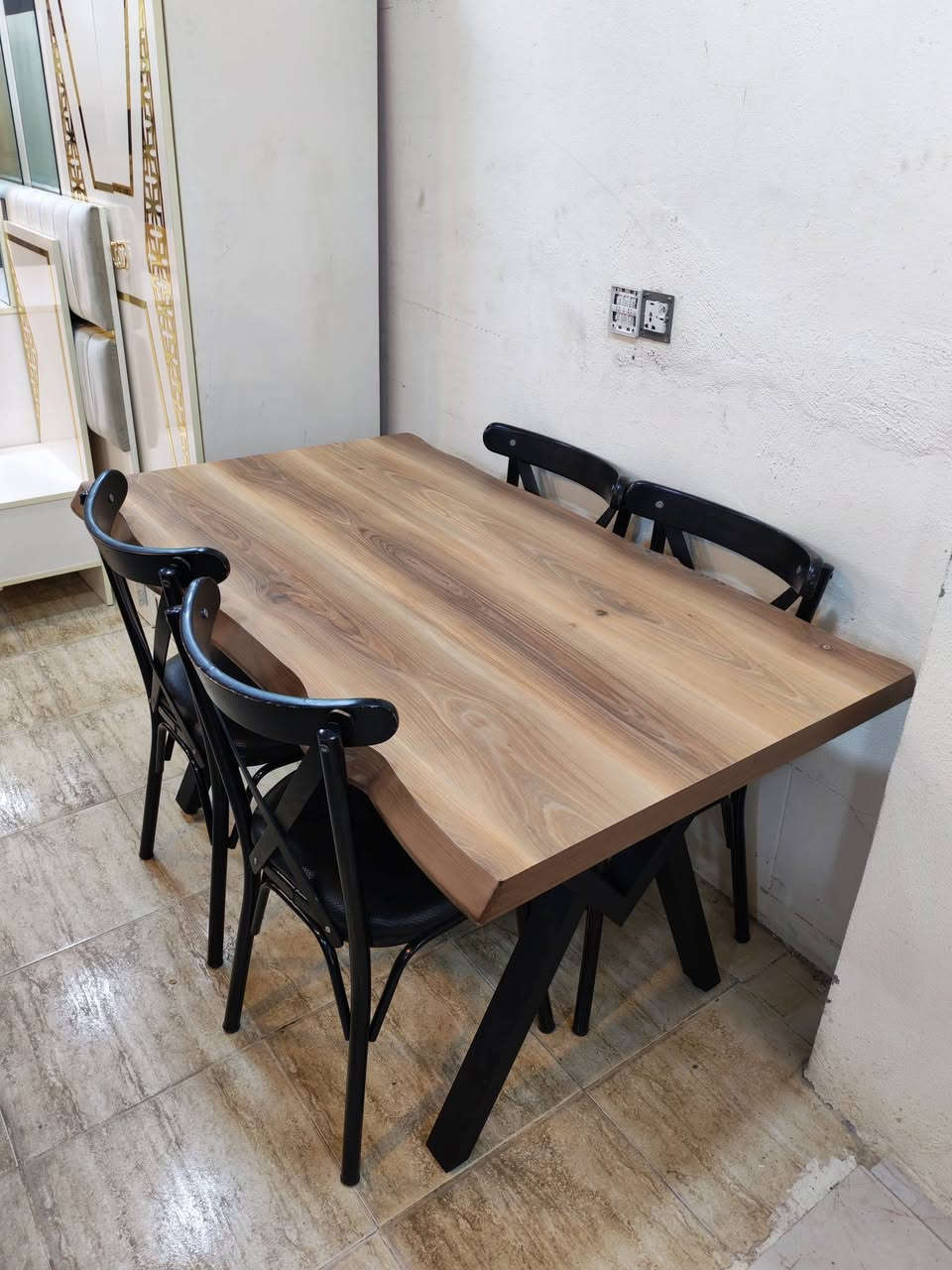 على بركة الله وصلت بضاعه مستعملة
عنوان بغداد التاجي قرب منشأة نصر طريق زملة حمدي
, ***********
***********
