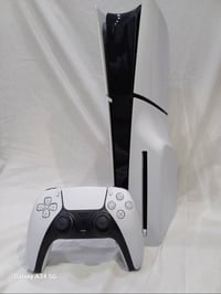 بلي فايف سلم للبيع استعمال قليل  ملحقاته الأصلية كاملة و الكارتون السع...