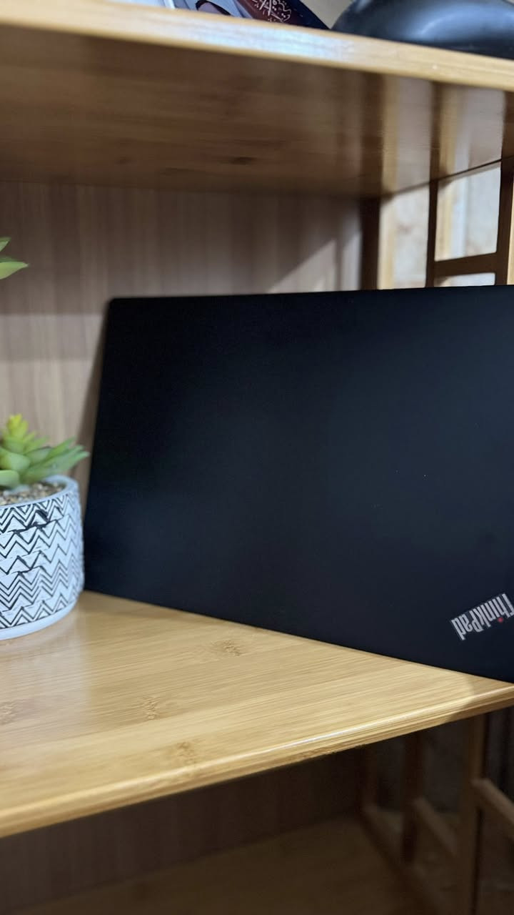 سلام عليكم
للبيع بي منفذ واحد ميشتغلT480🔴
 * **المعالج:** Intel Core i5-8250U (الجيل الثامن)
 * **الرام:**8 جيجابايت
Ssd256
رايدة250 وي توصيله اليوم اخر يوم توصيل لليريد


**إذا كنت صاحب هذا الإعلان وتريد حذفه لأي سبب، رجاءا أرسل رسالة إلى الدعم الفني**