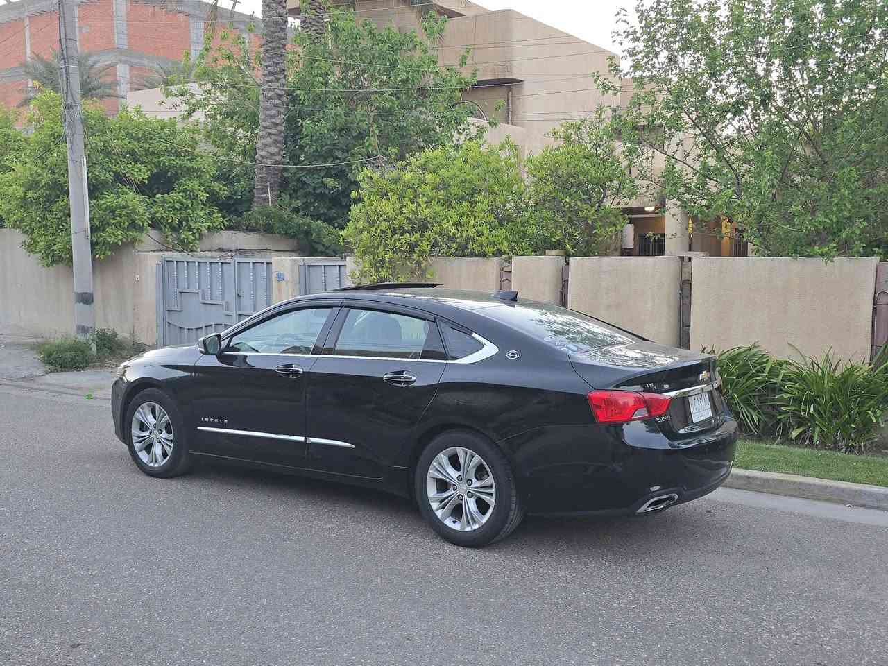 شوفرليت أمبالا 2020 بريمير 

المحرك : v6   الحجم : 3600 
كير ومكينه جدد
مواصفات البريمير معروفة فول 
المواصفات:
 • بانوراما 
* شاشة كبيرة 
* كامره 
* قاصة سرية 
* حساسات خلفية 
* رادار خلفي 
* رادار جانبي 
* هاندبريك بصمة 
* كير أوتو + عادي 
* ويل 18 
* اشارات مرايا 
* كشنات جلد 
* تدفئة كشنات مقاعد 
* شاشة كشف عطلات
* قطعتين تبريد 
* بصمة تشغيل وابواب وصندوق
* كشنات كهربائي 
* ليدات انارة دشبول + ابواب اصلي بريمير 
* تحكمات ستيرن 
* كروز سرعة 
* مانع انزلاق 
** نظام الصوت سماعات Bose 
* مخرج كهرباء خلفي 120v

الضرر جاملغ وبيند وصور الحادث واتساب 

السعر 140   قابل للتفاوض 

مكان السيارة بغداد حي الاطباء بلجهاد قرب خدمي شارع المطار للتواصل 
***********0
