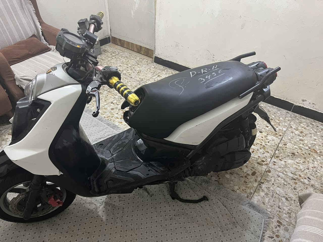 السلام عليكم دراجه جبلي دراجه نازله من ال رمبه صاله شهر دراجه خير من الله شلعه ومعدل دراجه ستيرن رياضي عالي وعريض الكهربائيات كله شغاله ابو المراوس اطلع كبل مكاني ال غزاليه شارع ال ظغط دراجه عارظهه ب مليون وميه وخمسين بيه مجال


**إذا كنت صاحب هذا الإعلان وتريد حذفه لأي سبب، رجاءا أرسل رسالة إلى الدعم الفني**