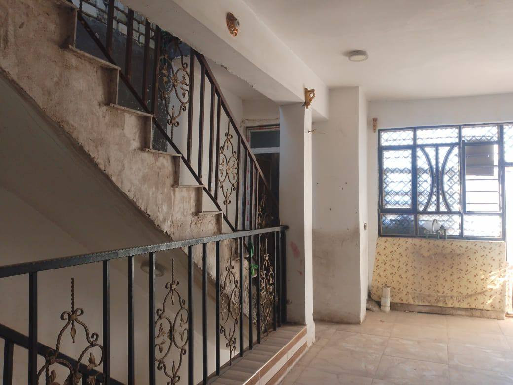 السلام عليكم
بيت للبيع المساحة 60 متر طابقين  طابو ملك صرف اباب الشيخ بنا 

جديد السعر 65 وبي مجال قليل رقم صاحب الدار *********** غير متواجد ع فيس
