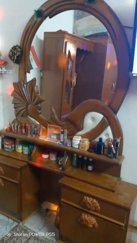 خشاب للبيع حيل نضيف سعر ٤٠٠ بيها مجال ***********
