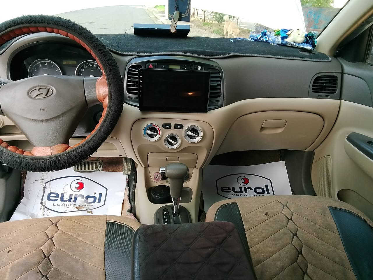 اكسنت دبدوب موديل ٢٠١١
السلام عليكم
رقم اربيل  لون ابيض 
محرك. ١٦ vvt
كير شرط 
اشاير بالمري
تبريد +تدفئه 
كابون بانزين 
ضرر  بسيط جاملغ خلفي الايمن بيها بعض ملاحظات بسيطه 
والسياره جاهزه بدون نوافص 
السعر ٩٧ بيها مجال بسيط 
للتواصل ***********
