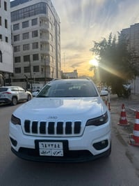 للبيع جيب شيروكي خليجي وكالة ماشية 19 الف km بدون صبغ كفالة عدا بارد ب...