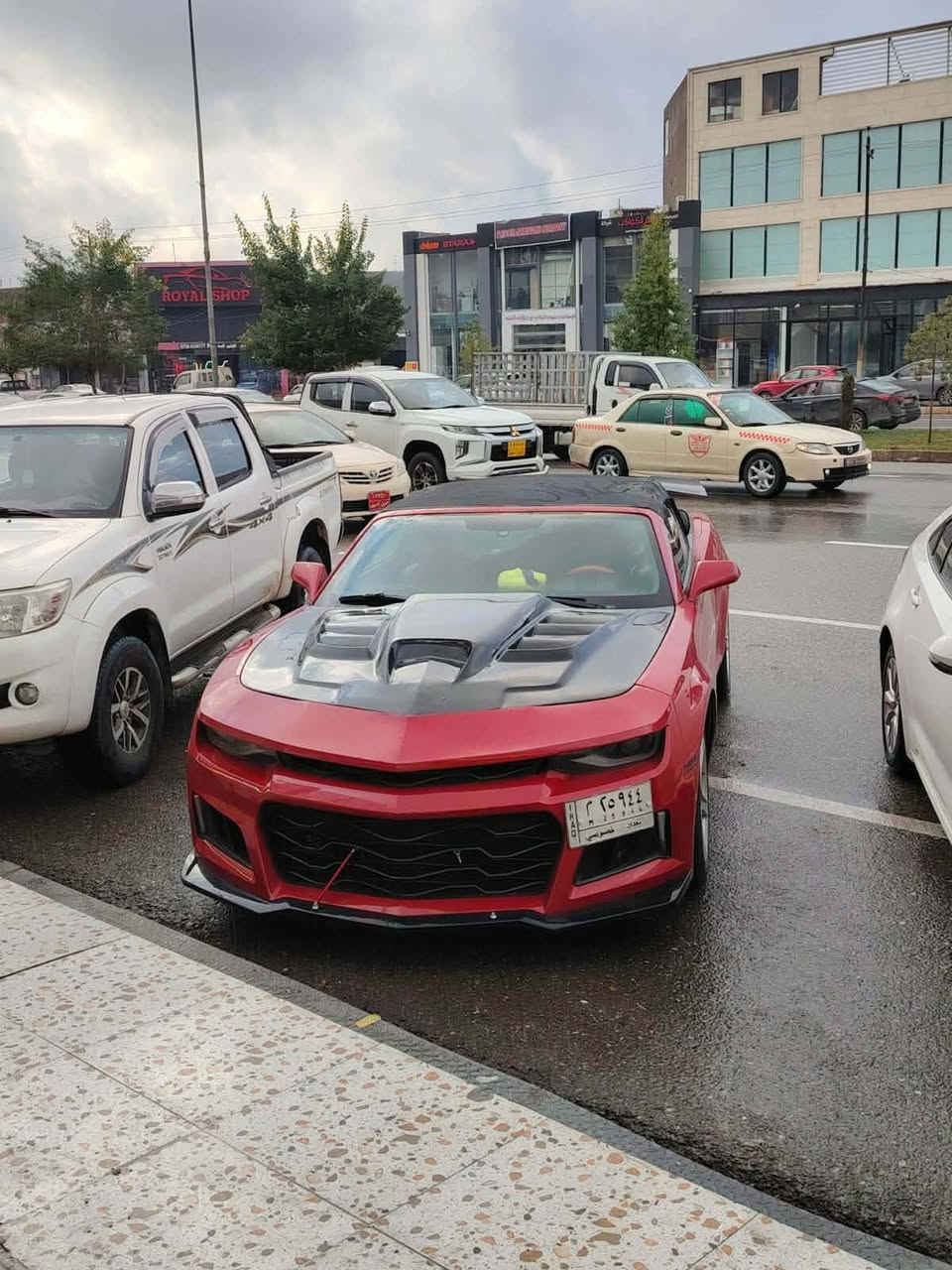 السلام عليكم
للبيع كماورة 2015 محدثة بجم كامل ZI1  ودعامية لورة ولبكلايت كورفت سيارة كشف رقم بغداد ألماني ماكني السماوة .مكينة 3600 شرط والكير شرط. حادثه جاملغ امامي جهة السايق بأمريكة وهنا جاملغ خلفي ما عابر ارباكات كلهة سليمة بيبانهة مفتوحة لان جانت بيهة جكات لان بيبانهة جانن يرفعن ليفوك ومشيولات سيارة خير من الله كاملة من كلشي مزودة ومتعوب عليهة. وبيها اضافات .فتح فصلة+طلقات+كيچات+  دوس+ لحية+لد متغير الألوان+البنيد فايبر كلاص. 
للستفسار اكثر اتصل او وتساب
***********
