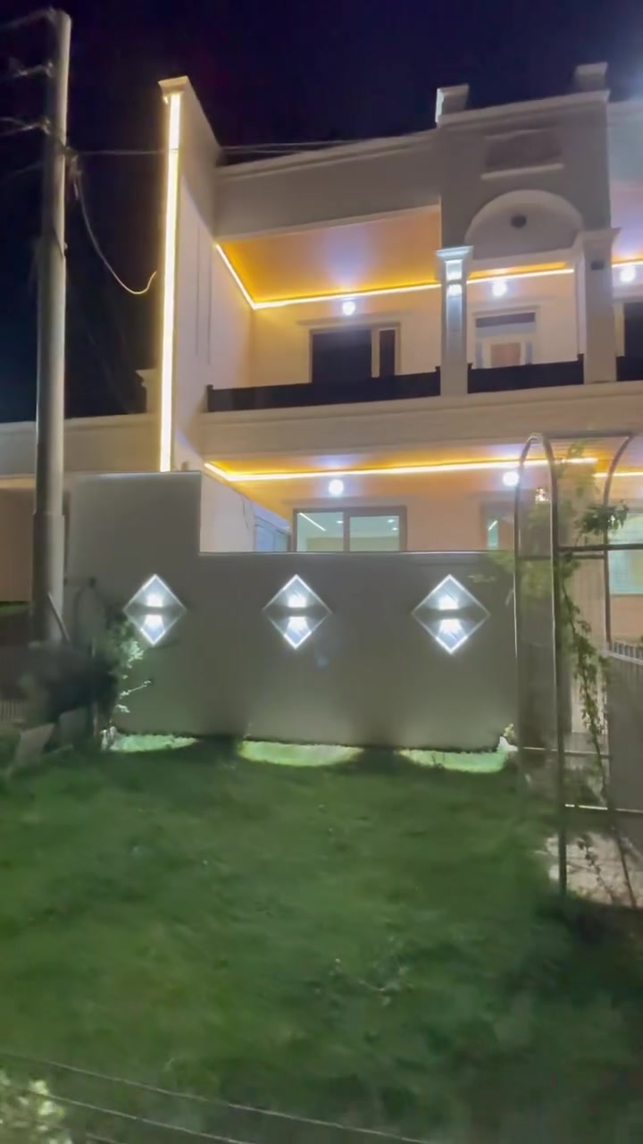 خانو بۆ فرۆشتن
کەلار _(تەعویزەکان کەلار کۆن) 
ڕوبەری 200 م روکن نزیک شاری پزیشکی خزمەت و کاریزە سپۆرت تازەیە و ماڵی تیانەچووە فول مواسەفاتە کاشی و دکتی موبەریدە و مەغربیە تاسیسی غاز و نەوت و کامیرای چاودیری
دەرەجی خارجیە و بۆ دوو ماڵی تەواو ئەبیت
رووی لە خۆر بەیانێە
بۆ زانینی نرخ خاڵێک لە کۆمێنت دانێن
ئەم خانووە پێکهاتووە لە دوو قات .
مـیوان 
هۆڵ
دوو ژوری نوستن
مطبخ + مساعد
قاتی سەرەوەش بە هەمان شیوەیە

___________________

‏‎‏‎بەڕێزان بۆ زانیاری نرخ تەنھا داوای بکە لە کۆمێنت راستەوخۆ نرخەکەیتان بۆ دێت بە نامە

‏‎‏‎یان پەیوەندی بکە به 
*********** 
‏‎‏‎ *********** 
*********** 
_________________________________
‌‌
‏‎‏‎یان سەردانی 🏦 (نوسینگەی ديدار )بکەن 
‏‎‏‎ناونیشان📍: شەھیدان بەرامبەر نەخۆشخانەی شیرەی نەقیب 
‏‎‏‎تەنیشت حسن معاون طبي 

‏‎‏‎‌‌ئێوەی بەڕێزیش گەر موڵکتان هەیە دەتانەوێ بیفرۆشن یان بەکرێی بدەن 
‏‎‏‎ئەوا دەتوانن تەواوی زانیاریەکان بنێرن بۆمان
‏‎‏‎  بۆتانی بڵاو دەکەینەوە
‏‎‏‎- 📌ناونیشانی تەواوی موڵکەکەت 
‏‎‏‎- 🖼چەن وێنەیەکی موڵکەکەت ئەگەرهەبو،
‏‎‏‎- 🏷نرخی موڵکەکەت 

‏‎‏‎بە نامە بینێرن بۆ پەیج یان بە ڤایبەر یان واتساب
 ***********
