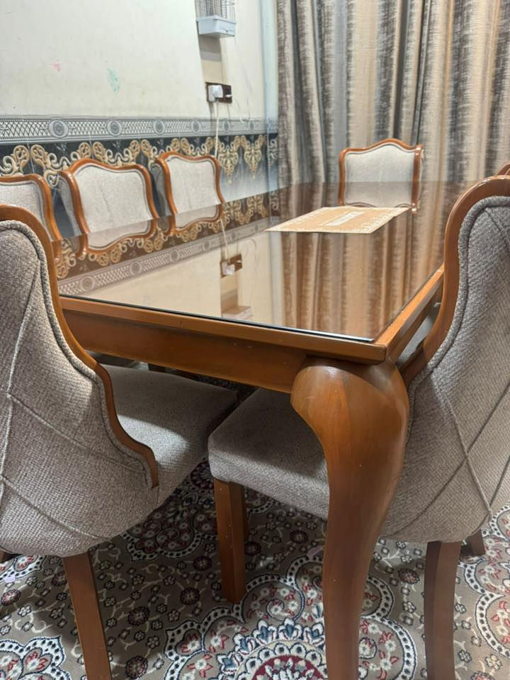 ميز طعام صاج  اخو الجديد ٨ كراسي الطول مترين مشتريته فوك المليون اريده ٧٥٠ المكان شارع فلسطين الاتصال على رقم ***********
