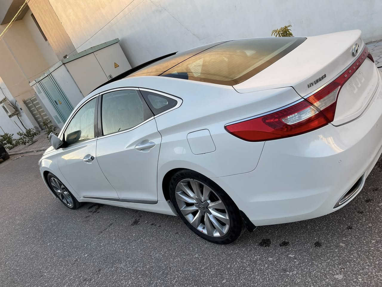 سلام عليكم ازيرا للبيع ٢٠١٣ رقم اربيل صبغ حزام اثر بطش فقط بدون معجون
للأستفسار***********

‭+٩٦٤ ٧٨١ ٧٠ ٠٩٠٥‬
