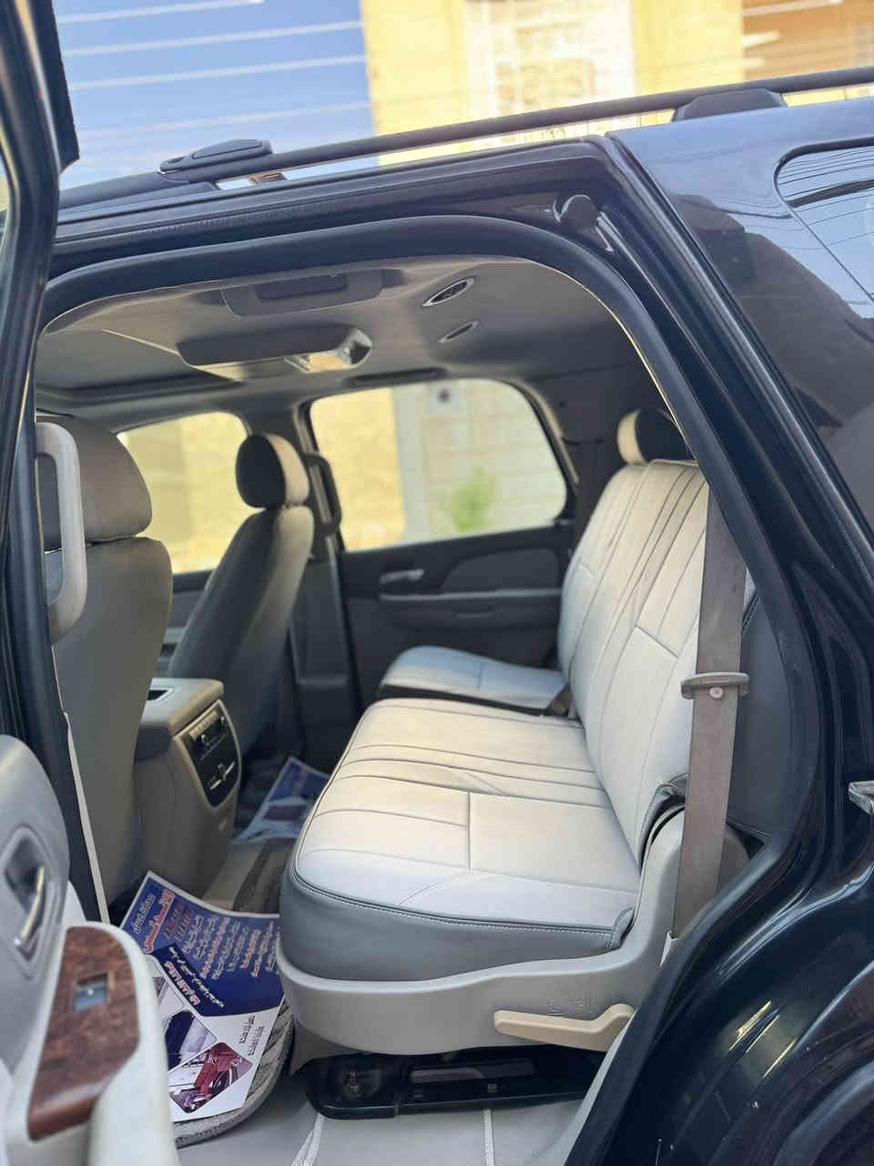 السلام عليكم ورحمة الله وبركاته من رخصة صاحب الكروب تاهو مديل 2013كفاله بيه بس قطعه وحده صبغ جماليه كفاله عامه من العشائر والسرقه والإنتربول داوات ادوات خواني ادوات للتوضيح بيه سنويه ورقام طبق الأصل شمالي 
السعر 110
للتواصل 
***********
وأنه خادم
