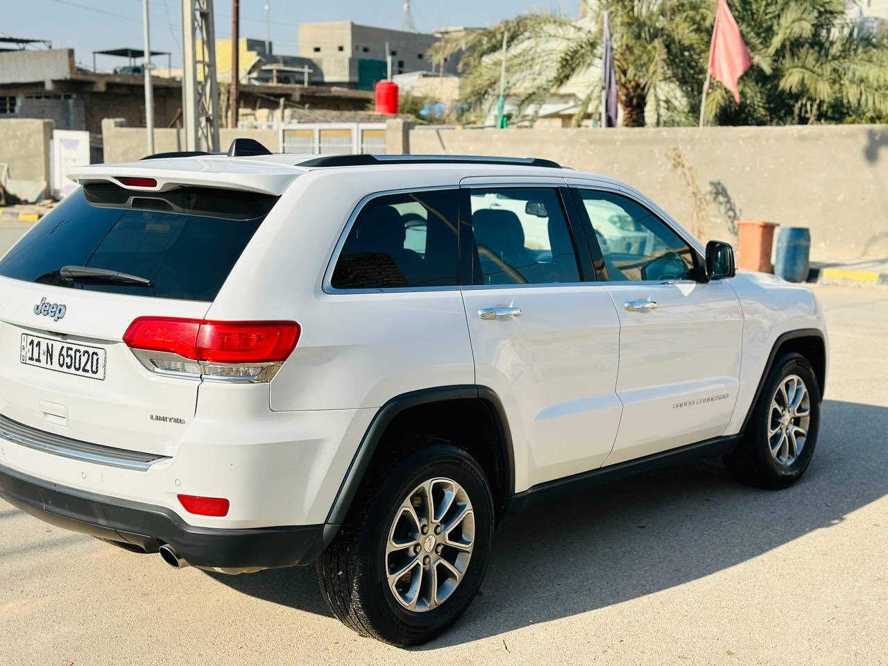 السلام عليكم جيب 16 امريكي فول عده الفتحه
‭0773 179 0622‬
