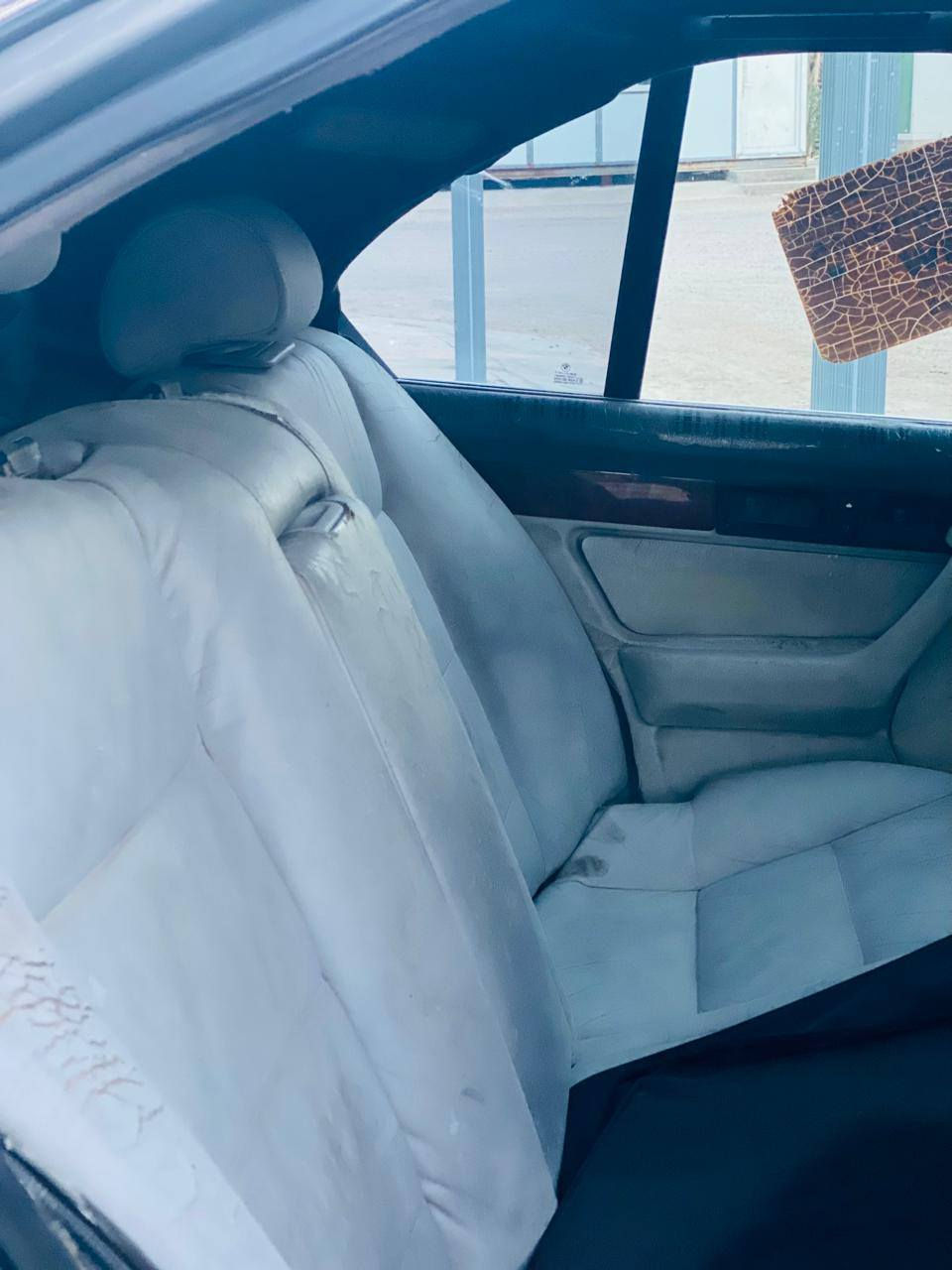 بي ام 1988 مفتوح 535 معمره تعمير جديد حدادية جديده رقم بغداد انكليزي بسمي كير مكينة جهاهزات 53
وبيها مجال للشراي الرقم ***********
