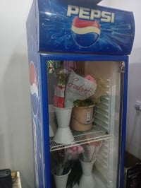 عارضه نظيفه جدا للبيع الحجم الكبير شغله خير من الله بس كبرت مشروعي وصا...