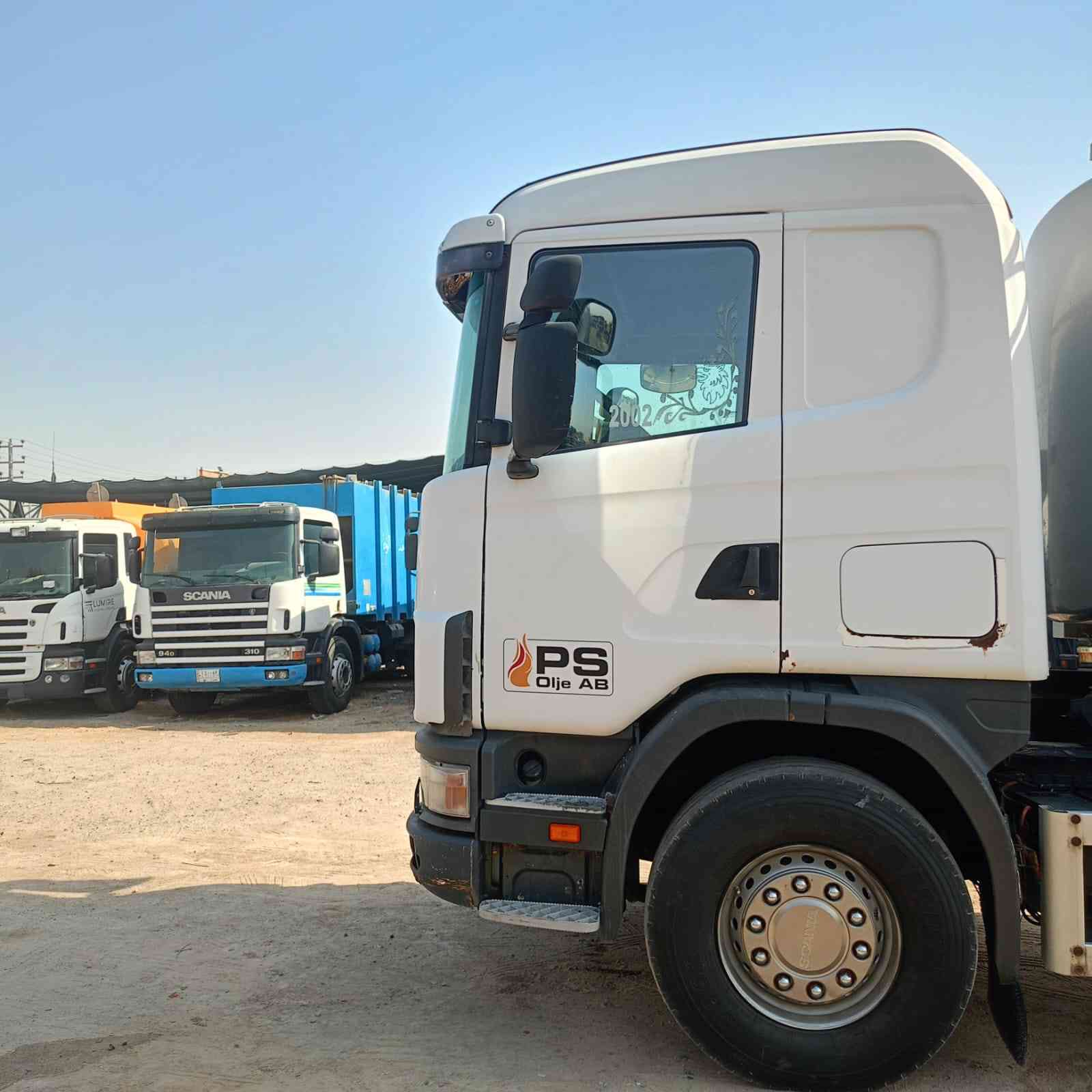 سكانيا تنكر موديل 2004  رقم بصره حجم المكينه انجكتر تانكي فافون / 22 طن / السعر 3 دفاتر ونص وبيه مجال /العنوان البصره الزبير الاستفسار الاتصال بالرقم / ‏‪+964 772 951 8007‬‏ / مكلف بالنشر ماجاوب بالفيس
