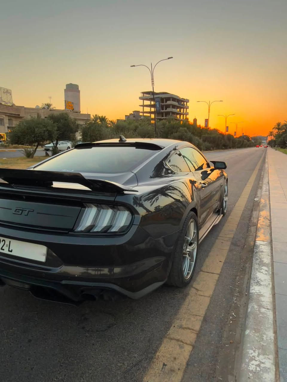 #بيع_او_مراوس ( حسب القناعـة / 4 أبواب ) ‼️
𝐅𝐨𝐫𝐝 𝐌𝐮𝐬𝐭𝐚𝐧𝐠 𝐆𝐓 𝟏𝟎 𝐒𝐩𝐞𝐞𝐝
الموديل : [ 𝟐𝟎𝟐𝟐 ]
المحرك : [ V8 / 5.0 ] 🚀
الگير : [ عـاادي 🕹️ ] 
الممشى : [ 29 الف ميل ]
اللون : [ أسود - كذاب ] ▪️
الحالة : [ السيـارة وارد أمريكا ضررهـا جابني جاملغ جهة السكن مفتوح وباب وجاملغ خلفي وجنطة مفتوحة ]

[ لمعرفة السعر اترك تعليق داخل المنشور وسوف يصل اليك مباشر عبر رسالة نصية ] 📥

[ الـــــمـــواصــفـــــات ]

- السيـارة فئة Premium فووول أعلى مواصفات للأخيـر 1 / 1 

الموقع : [ بغـداد / المنصـور ] 📍

للتواصل واتس اب او اتصال : [ *********** ]

