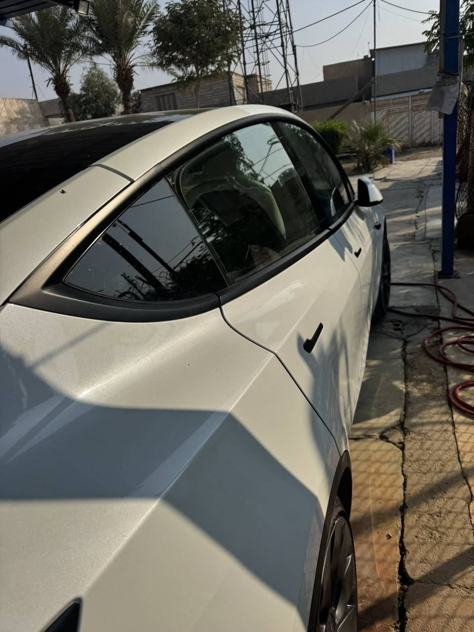 المواصفات:
• الموديل: Tesla Model Y Performance

 • سنة الصنع: 2024

 • اللون: أبيض

 • الحالة: ممتازة

 • عدد الكيلومترات: (26 mil)

 • كهربائية بالكامل

 •  حوادث  موضح اكتب رقم الشاصي

⚡ المميزات:

 • أداء رياضي وتسارع قو

الاستفسار  ***********
السعر 24500$
