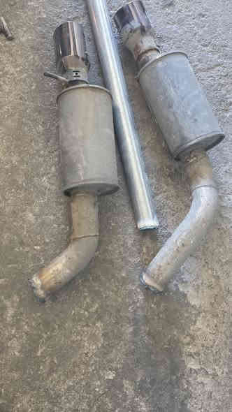 سلام عليكم للبيع دبات سود شي راقي وياهن ستايلات سعرهن 190 للف بنيد جارجر موديل 17 اصل سعر 350 الف بطاين 4 سعرهن 40 الف الشراي يتصل لا تراسل *********** مكاني كربلاء طويريج
