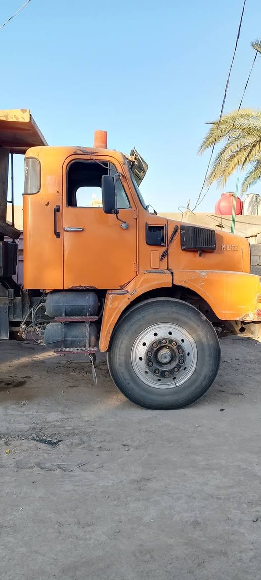 السلام عليكم فالفو 82 للبيع مكينة جي 10 لاتبخير ولاتنقيص مكفولة من كلشي رقم ذي قار جديد سيارة جاهزة للعمل العنوان ديوانية ‏‪***********‬‏
