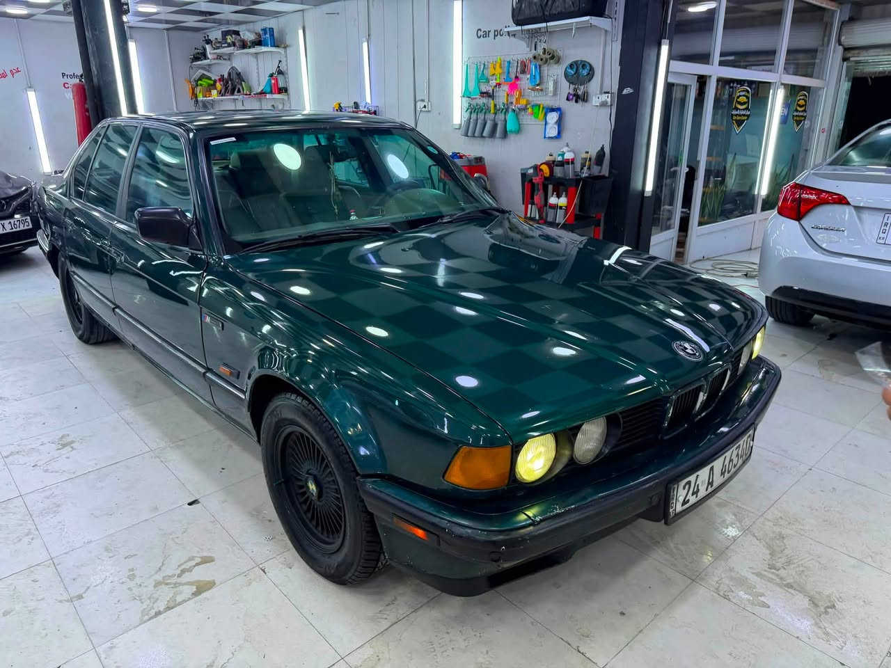 بي ام 735 موديل 1993 رقم دهوك ثاني يوم تحويل او وكالة سنويه هزه رقم كلها جديد عل بلاد بدون ضربه ابد سياره جديده كلش مابيها نقص ترايها كلش حلو كتم كير محرك شرط تبريد ثلج سياره مصروف عليها شاشه كامره سماعات دمام فول مواصفات سياره مكان كركوك سعر 62$ رقمي ***********
