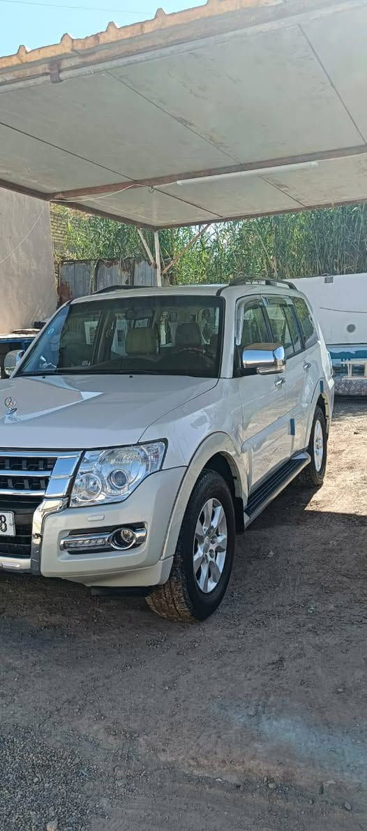السلام عليكم
سيارة باجيرو حبتور موديل 2015 رقم بغداد مواصفات معروفه سياره بلاديه بدون صبغ. بيهه بس لبلاستك مال جاملغ ودعاميه اماميه سيارة بسمي تحويل مباشر سعرهه 170 ورقه وبيهه مجال .مكان بغداد /***********. /***********
