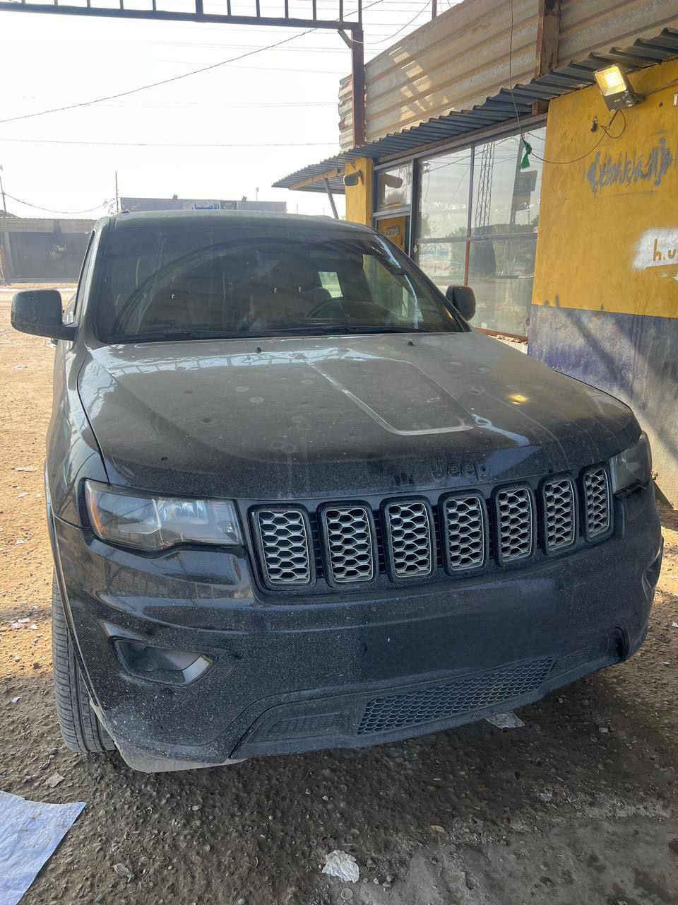 السلام عليكم
للبيع جيب لاريدو موديل 2020
المواصفات بلاك توب 
السياره مصبوغه عام بدون ايرباك 
شواصي مكفوله صور الحادث مرفوقه 
سياره رقم بغداد بسمي 
سعر 188 وبيه مجال قليل 
متوفر واتساب ***********

المكان / النجف مجمع طيبه/
