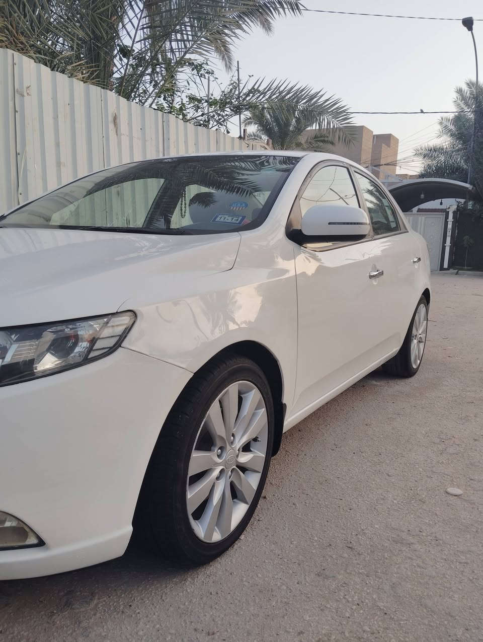 كيا سيراتو خليجي موديل 2011 رقم اربيل الماني تريد وكاله تريد تحويل مضمون 100٪ السياره كفاله من صبغ وتبديل وضربه قويه بيها مكانات باردات شوفت عين  شواصي لغود جنطه مكفولات جاهزه السياره گير محرك حداديه تمام 
المواصفات .....
محرك 1600 ما بيها لا بخار ولا صوت 💢 بصمه 💢 
تحكمات صوبين 💢 حساس خلفي 💢 
السعر المطلوب ((  95  $ )) بيها غرامه نجف 5 ورقات ينزلن من السعر يعني ابيع صافي 90 للاستفسار الاتصال على الرقم ***********  مكاني نجف - دور الهنديه
