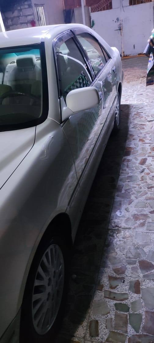 من رخصة صاحب الكروب
 ادوات ملكه 2002دكمتين كرستال لون خضراوي محزم تبريد تتدفئه شغال
المكينه ديفور 
برده سلايت خلفيه 
مسجل ودفدي 
دواخل صاج 
سياره حلوه 
كصه قماره فقط 
سعر 60
مكان سياره ميسان 
الاتصال على الرقم ***********
