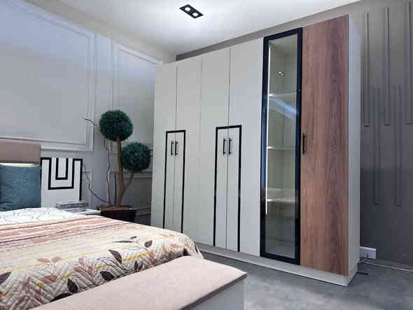 تم وصول موديل *الاسطوره*الرصاصي والجوزي
*6قطع*
*ابواب المنيوم جام ضد الكسر*
*اناره داخل الكنتور*
*اناره بالراس العالي مخفيه*
*شازلون مخزن*
*سرير مخزن دبل هايدروليك*
*برغي وجوي حديد*
*بسعر ٨٠٠
يوجد توصيل جميع المحافظات للحجز 
*********** واتس اب
