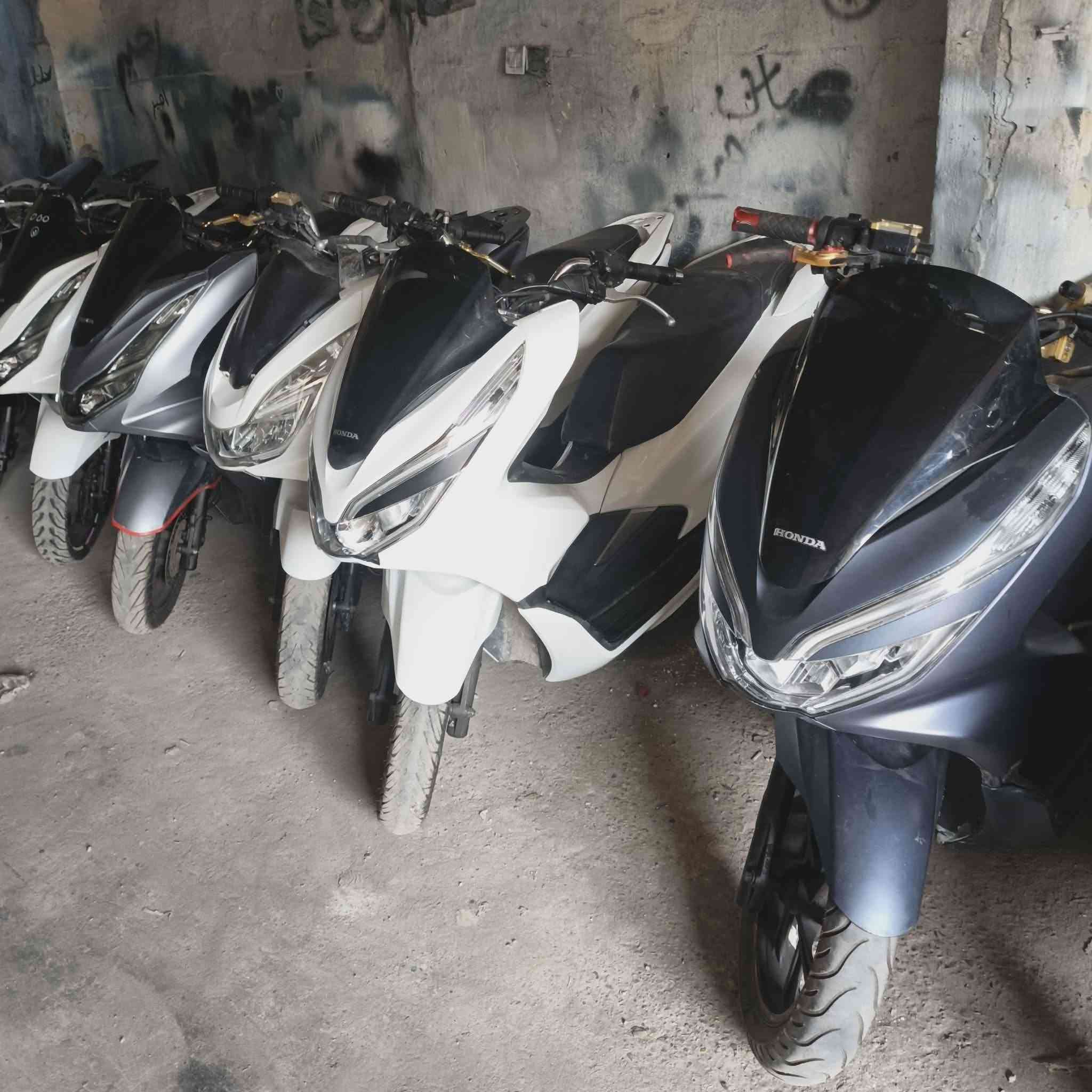 السلام عليكم ✨متوفر pcx كوري كل الاجيال🇰🇷
دراجات مكفولة من كلشي جيب فيتر وتعال✨
العنوان مخازن كسرة وعطش🚩📌🌍
بيع جملة ومفرد شغال للاستفسار☎️✨
 ***********☎️
