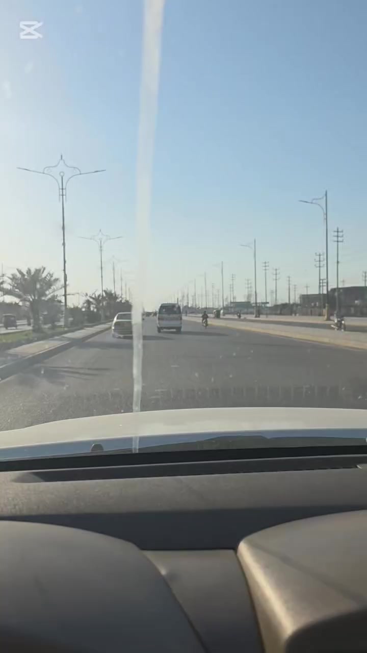 بيتين للبيع 
بدور مجلس المحافظة 
كل التفاصيل في الفديو و مكان المجمع و تصوير البيت
الصور الموجودة هي صورة الغرفة في الطابق الثاني في البيت الاخر 
***********
