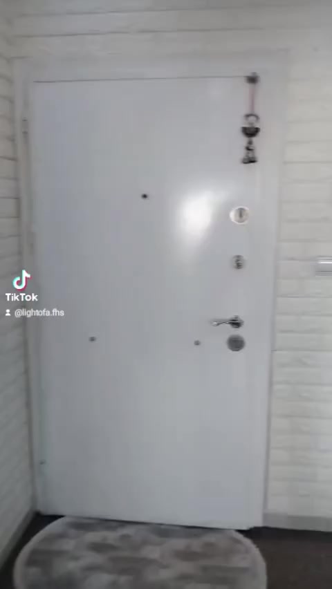 شقه لي البيع في دهوك مجمع روج ستي طابق ٦ وجيهه شرق مفتوحة السعر على خاص ***********
