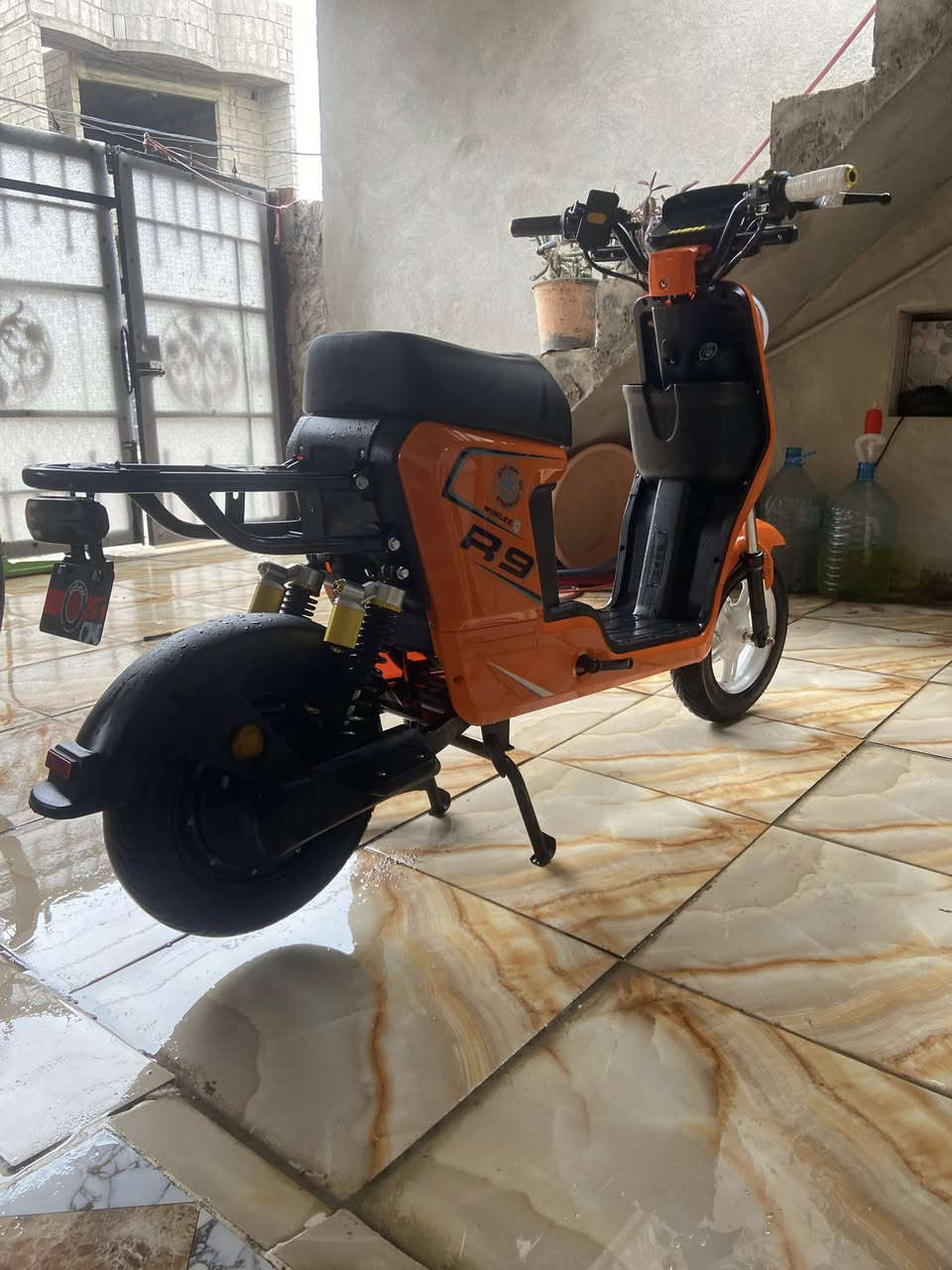 سلام عليكم 

دراجة شحن للبيع R9 WINLEE أصلي موديل 2026
5 بطارية دبل سعر 450  بي مجال

سرعة 109 حقيقي 60 

لايت زينون عالي ناصي + هورن 

P بارك وقوف 

4 سرعات شحن مضبووط فووول مستخدم شهر تقريباً كله بلادي مابي اي شيء مبدل شراي اتصل وتدلل ***********

مكاني كركوك دوميز…
