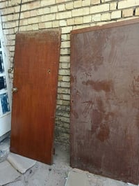 عندي بيبان خشب صاجي عوزهن صبغ مكان مدينه الصدر قيم وخذ 07738586620واسا...