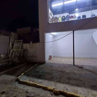 الجلبية الشارع العام • مناسب مجمع طبي وصيدلية • ٣ غرف