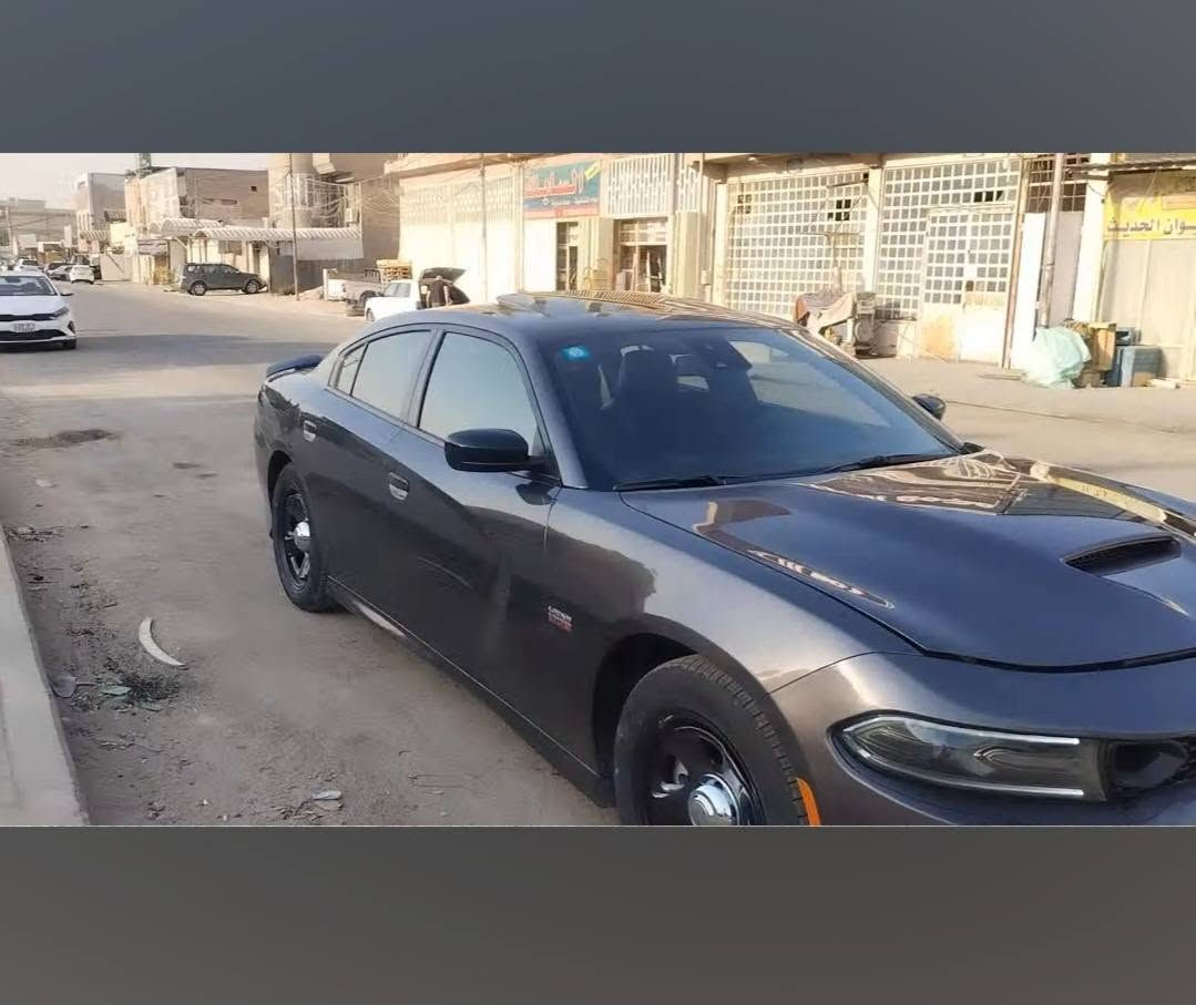 جارجر 2021 اصل فوول واحد علئ واحدسوبر تراك
ارتي RTماكس🚀🚀 رقم بغداد بااسمي رقم جديد سنوية 28 هزة جديدة تحويل ثاني يوم السعر 200مع المجال 
 فتحة
حساسات خلفية 
رادار امامي 
رادار جانبي 
مري يهيترات +نقطة عمياه 
ويل بوليسي 
كشنات حظن جلد وكنتارة 
حار بارد كهرباه 
الكشتات الخلفية يهيترات 
استيرن كهرباه+هيتر
 شاشة كار بلي كبيرة 
خزن ميموري 
تحديد مسار 
وبقية المواصفات 
كير محرك جديد ماشي 72ميل 
حادث سيارة بنيد وجملغ بي بارد تعديل 
ودور الجملغ الخلفي خلف السائق ربع صبغ  فوك هلال الجملغ 
***********
