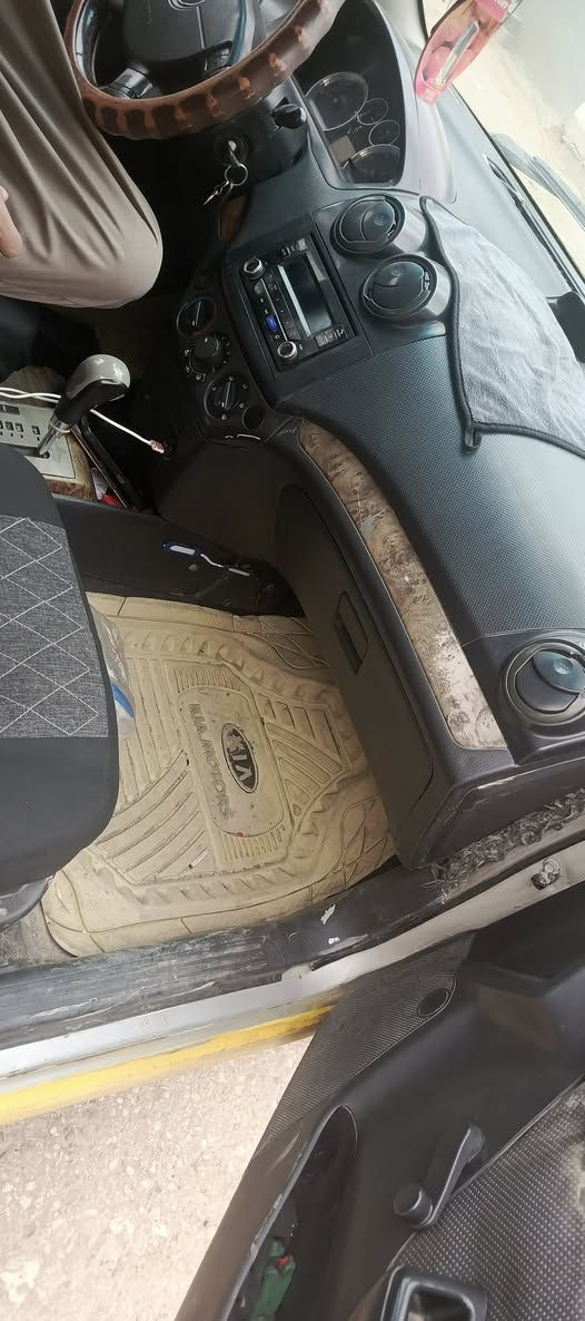 افيو موديل تراهم مروس 2007ورد مريكي كير تومتيك محرك وبتره السياره بيه ضرر التكم ضرر تحرير شرط التحويا هيه قرمت مصفره سعر 45 بيه مجال ***********
