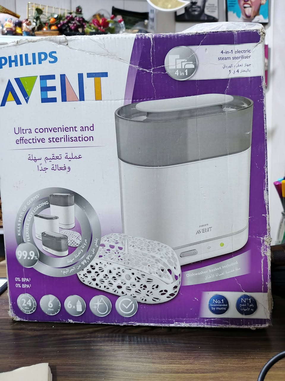 هذا المنتج هو جهاز تعقيم رضاعات فيليبس أفنت الكهربائي بالبخار 4 في 1 (طراز SCF286 أو SCF287). 
التعقيم: يقتل 99.9% من الجراثيم الضارة باستخدام البخار الطبيعي خلال 6 دقائق دون مواد كيميائية. 
السعة: تصميم واسع يتسع لما يصل إلى 6 رضاعات بالإضافة إلى الملحقات الأخرى. 
التصميم: يتميز بتصميم معياري قابل للتعديل لتوفير المساحة. 
الإغلاق: يبقى المحتوى معقماً لمدة تصل إلى 24 ساعة في حال ظل الغطاء مغلقاً.


**إذا كنت صاحب هذا الإعلان وتريد حذفه لأي سبب، رجاءا أرسل رسالة إلى الدعم الفني**