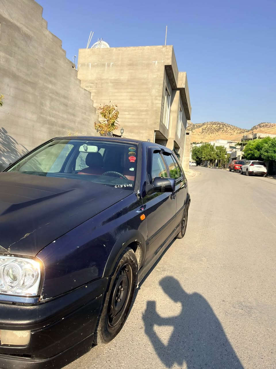 گۆڵف مۆدێل ١٩٩٢ سەیارەکە بێ ليدرانە پشت و پێش کەپسە مەکینە ٢٠ گێڕعادیە سەنەوی ئەسڵی لەگەڵە و پاکانەی مرووری بۆ کراوە مەکینەی بە شەرتە بێ دووکەڵ و بێ بوخار دوو کوشنی پێشەوەی کراوەتە کارەبایی 
گۆڕی نەوەش دەکەم بە BMW 
ژمارە مۆبایل : *********** أربيل, العراق
