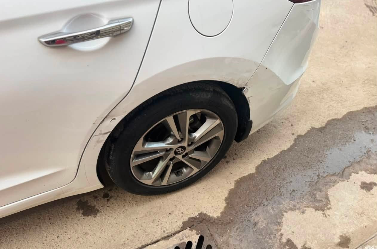 النترا خليجي موديل ٢٠١٨ السعر 142وبيهة مجال بسيط للشراي سنوية ل٢٠٢٩ هزة بشهر التاسع سقطت كلشي بالسونار حقيقي مابي اختلاف و السونار داخل الصور وبيهة طخة البارحة انطخت هم نزلت صورتهة السيارة ماشية 160 الف دواخل صاج وداخل لونين حدادية جديدة كير محرك تبريد لوك دوشمة قبل شهرين السيارة تاخذهة متصرف عليهة ربع دينار ميكانيك كهرباء بلاد ولوك مكاني بغداد غزالية او حي الجهاد ***********
