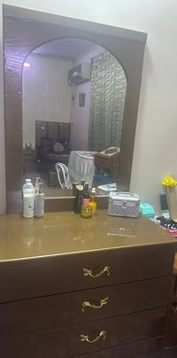 غرفة شبابية • ٦ أبواب • مع ملحق