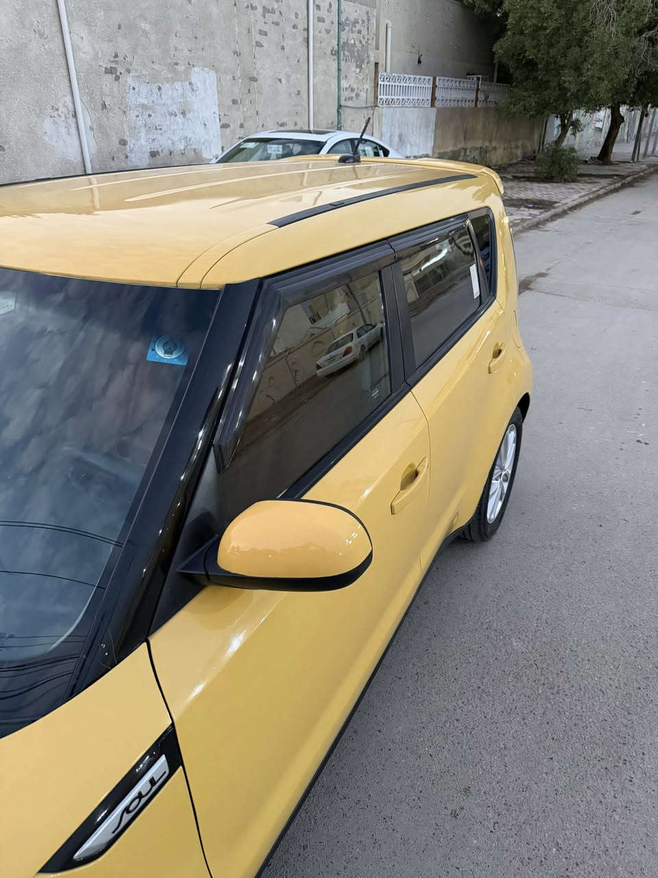 اسلام عليكم
للبيع كيا صول موديل 2018 محرك جي دي اي
شاشة كبيرة تحكم ستيرن جهتين تبريد تدفئة شغالات حداده السيارة جديدة معه منضومة غاز باتري جديد معه تخم تاير جديد السيارة باسمي تحويل ثاني يوم كهربائيات السيارة مابية اي نقص شغل وطلع للشارع كبل السيارة حادثة كما موضح بالصور سنوية جديدة مصفره هيئة والغرامات السعر 110$ وبيها مجال بسيط 
للستفسار الاتصال ع هذا الرقم 
***********
