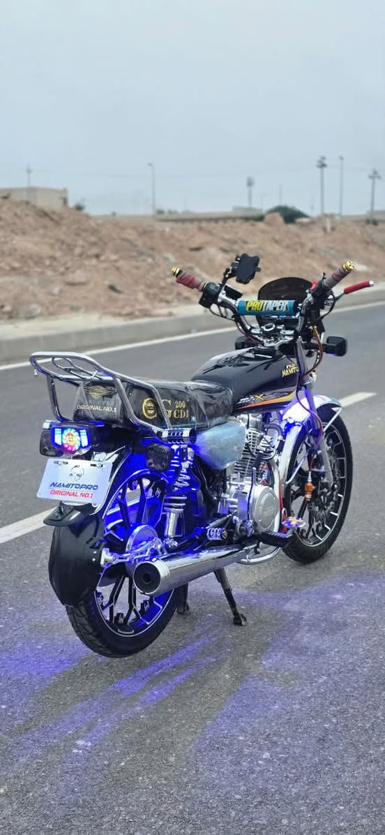 السلام عليكم شباب دراجه للبيع نضافه 100/100 اي نقص مابيها موديل 25 مكان جلولاء الاستفسار خاص أو رقم ***********
