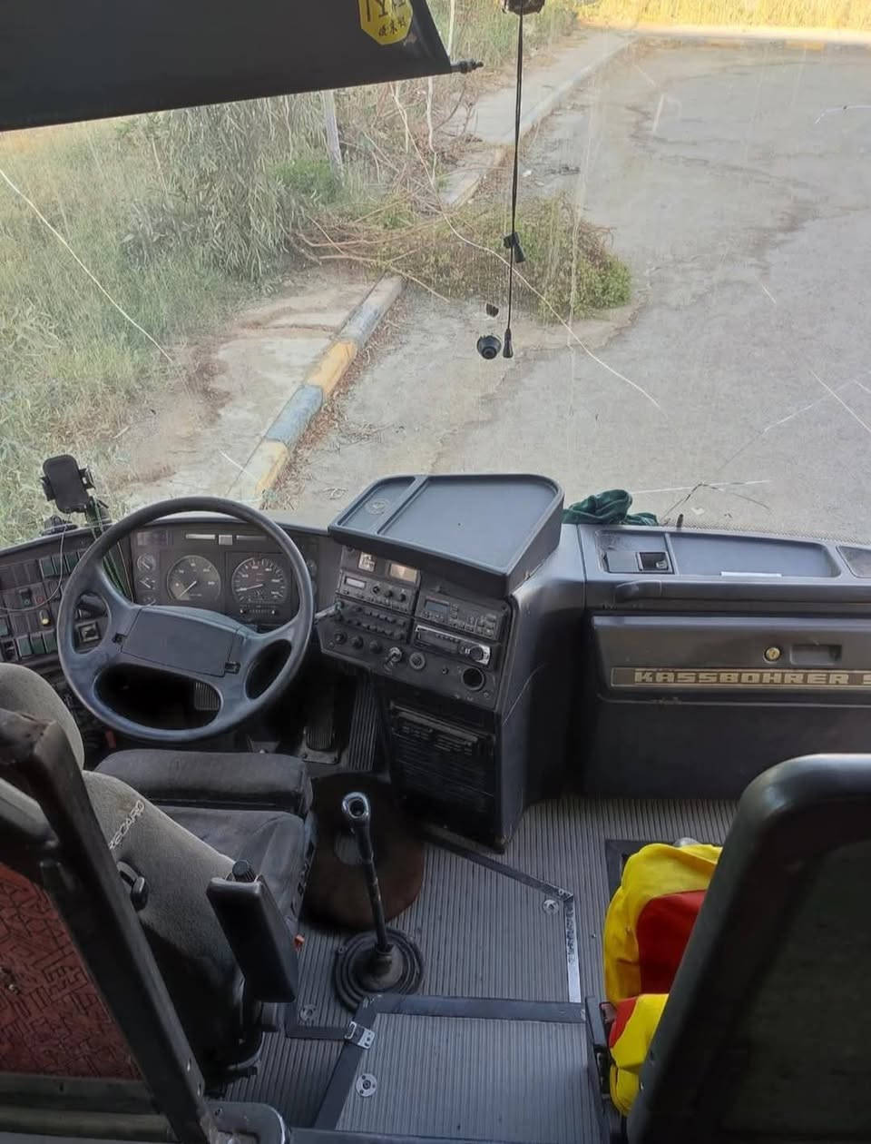 السلام عليكم باص البيع فقط المكينه مجموعت قوايش تبريد شبح رقم بغداد 84 بسمي سنويه يعني فقط وكاله ***********
