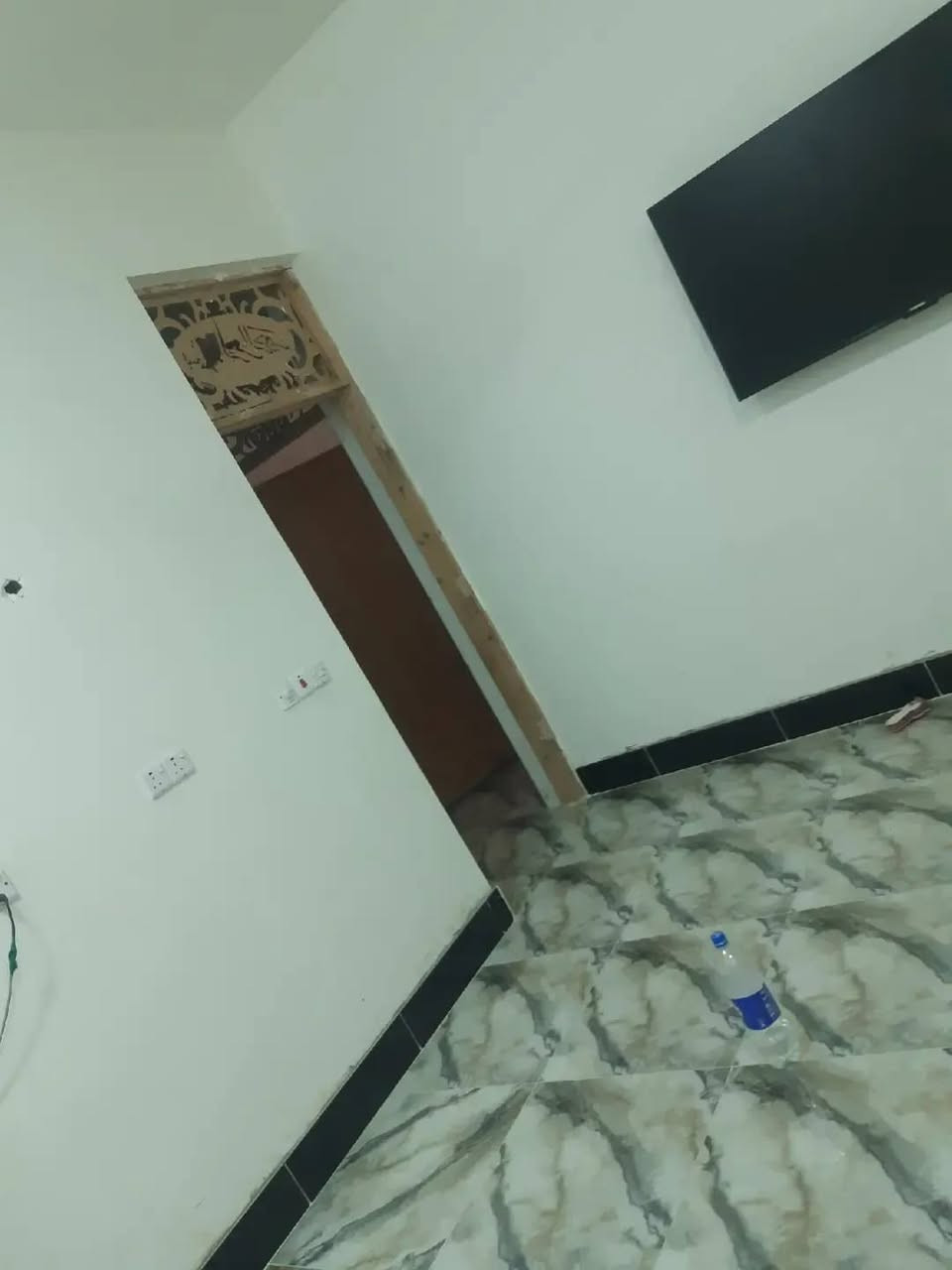 بيت ٦٠ متر زراعي للبيع  سعر مناسب   ويرهم قصد
بناء حديث  خدمات كامله تبليط مجاري ماء كهرباء موقع  بغداد كفاءات السيديه والاستفسار *********** يوجد وتساب بغداد, العراق

